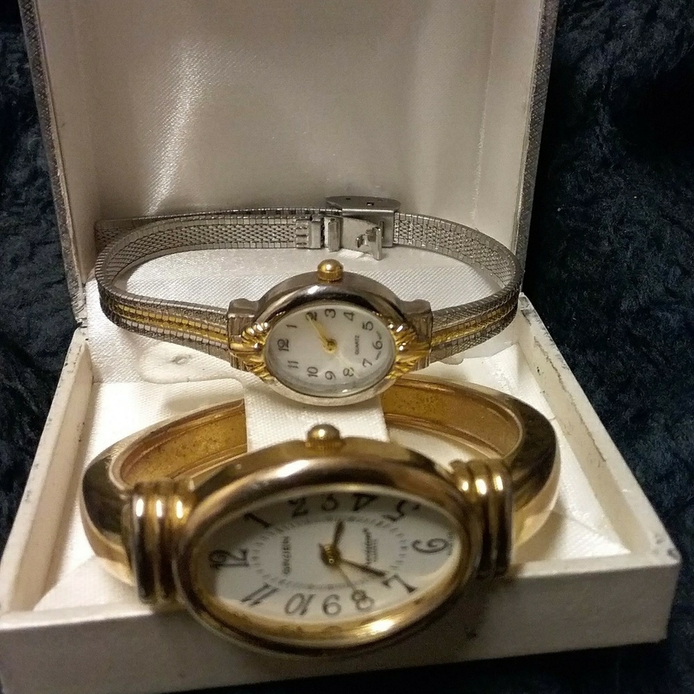 Watch's - Picture 2 of 3